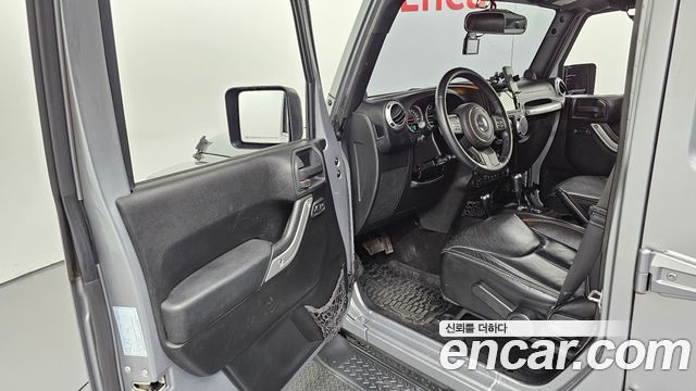 Jeep Wrangler 2014 — photo 10