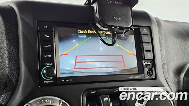 Jeep Wrangler 2014 — photo 12
