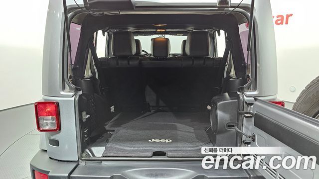 Jeep Wrangler 2014 — photo 13
