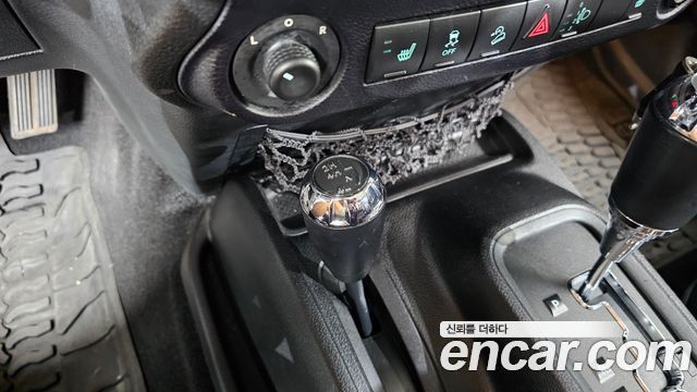 Jeep Wrangler 2014 — photo 17