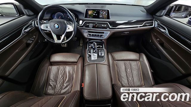 BMW 7-Series 2018 — photo 7