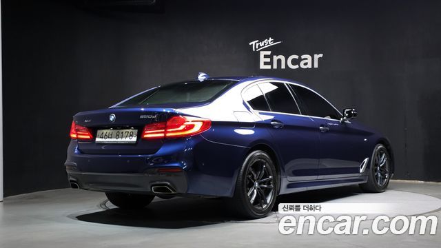 BMW 5-Series 2018 — photo 2