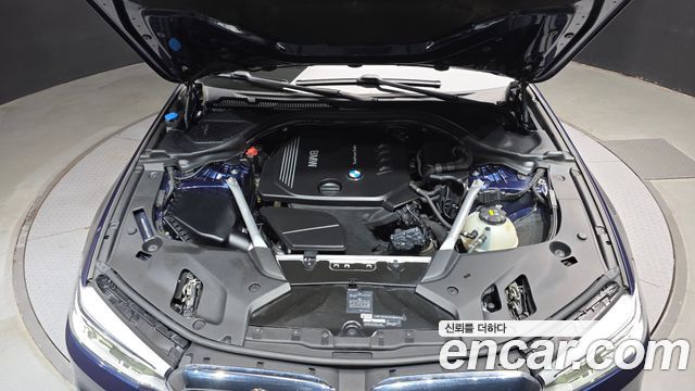 BMW 5-Series 2018 — photo 6