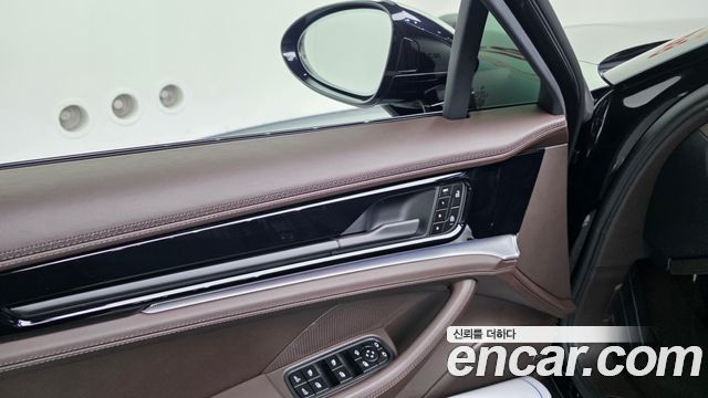 Porsche Panamera 2024 — photo 28