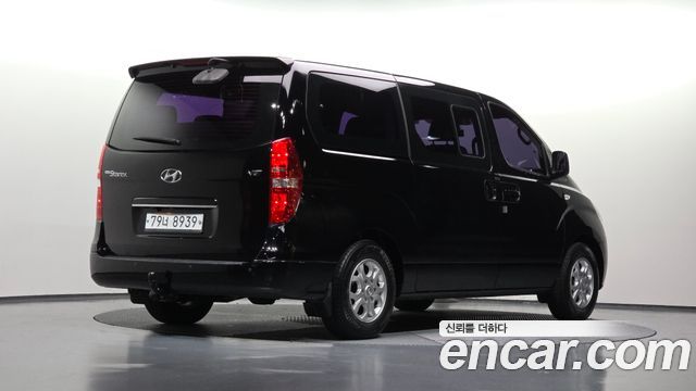 Hyundai Starex 2015 — photo 2