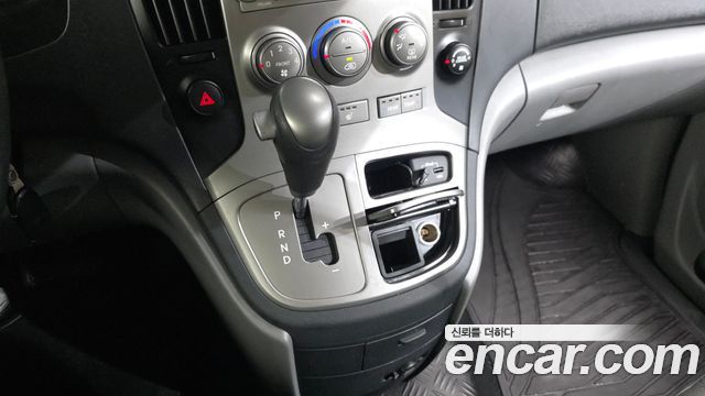 Hyundai Starex 2015 — photo 9