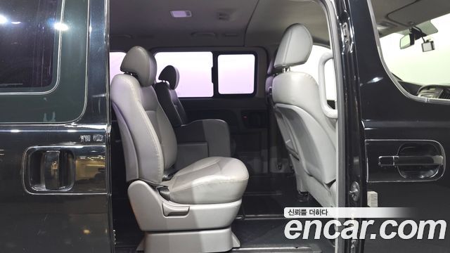 Hyundai Starex 2015 — photo 12
