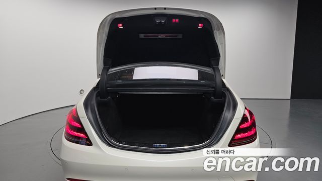 Mercedes-Benz S-Class 2018 — photo 20