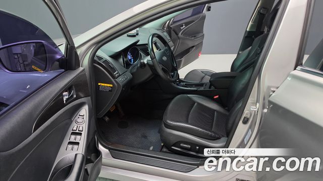 Hyundai Sonata 2012 — photo 10