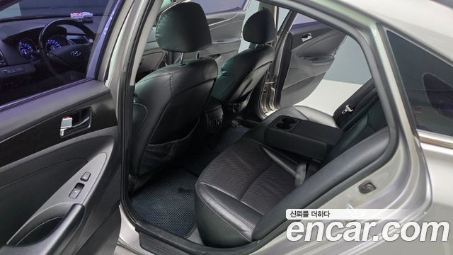Hyundai Sonata 2012 — photo 12