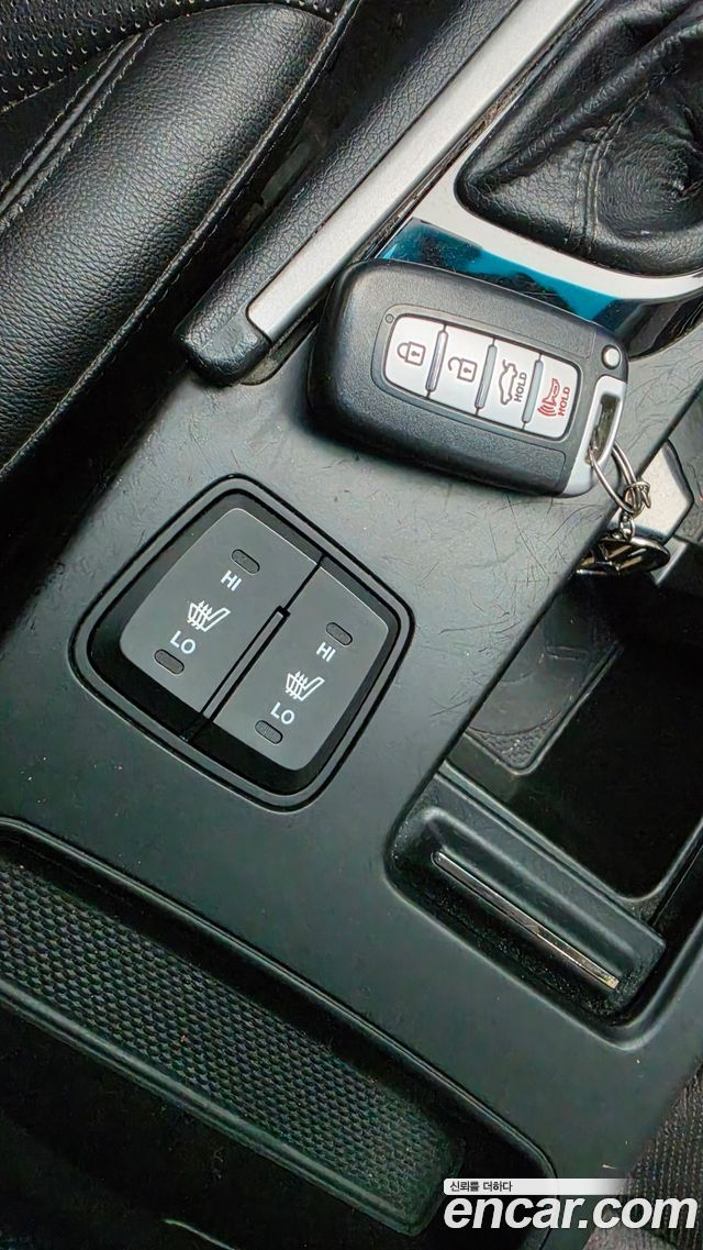 Hyundai Sonata 2012 — photo 13
