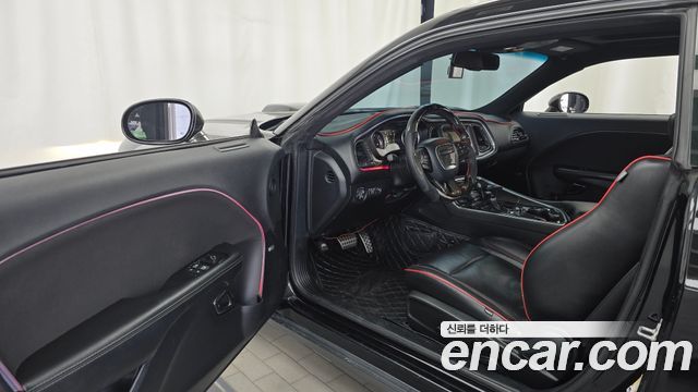 Dodge Challenger 2016 — photo 10