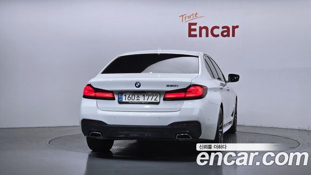 BMW 5-Series 2023 — photo 4