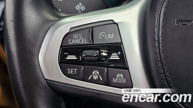 BMW 5-Series 2023 — photo 15