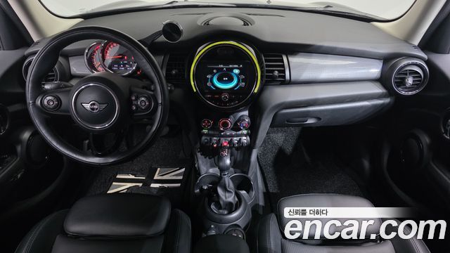 Mini Cooper 2018 — photo 10