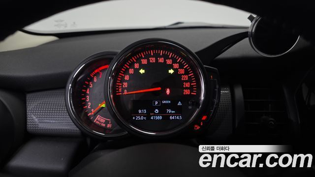 Mini Cooper 2018 — photo 11