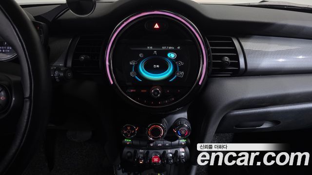 Mini Cooper 2018 — photo 20