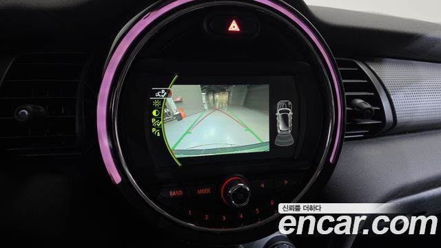 Mini Cooper 2018 — photo 21