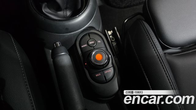 Mini Cooper 2018 — photo 24