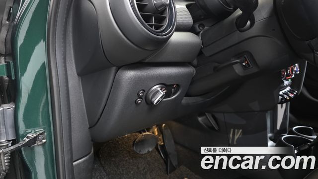Mini Cooper 2018 — photo 25