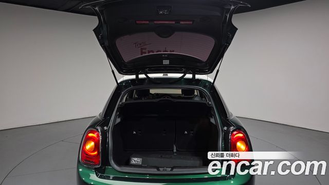 Mini Cooper 2018 — photo 26