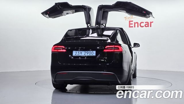 Tesla Model X 2026 — photo 4