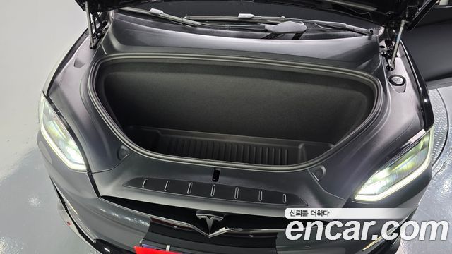 Tesla Model X 2026 — photo 6