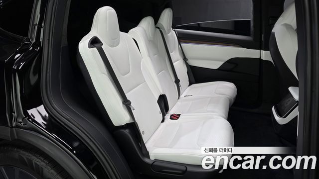 Tesla Model X 2026 — photo 17