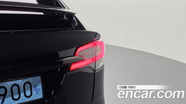 Tesla Model X 2026 — photo 9