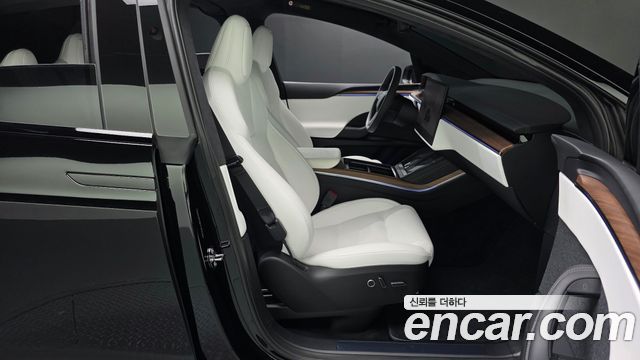 Tesla Model X 2026 — photo 16