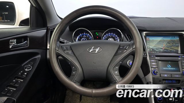 Hyundai Sonata 2013 — photo 13