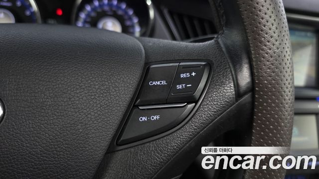 Hyundai Sonata 2013 — photo 16