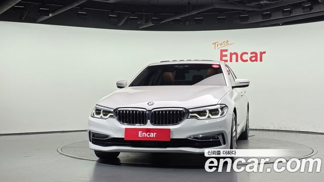 BMW 5-Series 2018 — photo 3