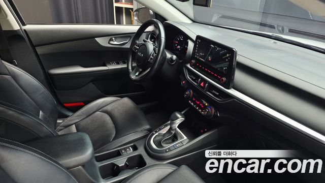 Kia K3 2022 — photo 25