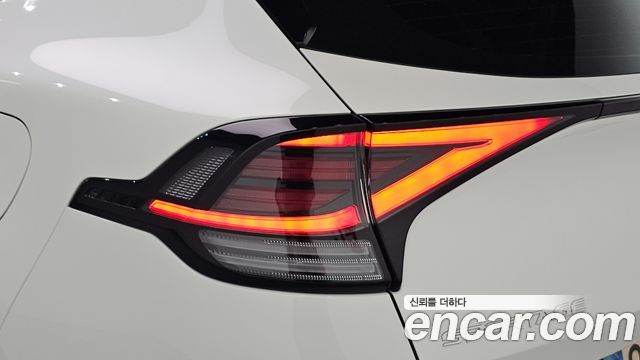 Kia Sportage 2023 — photo 9