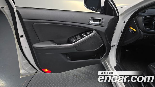 Kia K5 2015 — photo 14