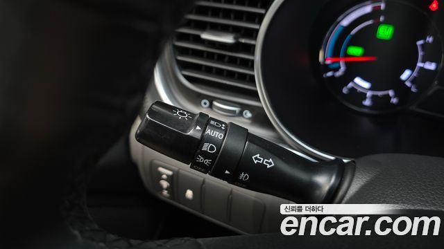 Kia K5 2015 — photo 30