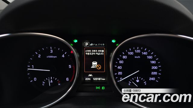 Hyundai Santafe 2017 — photo 11