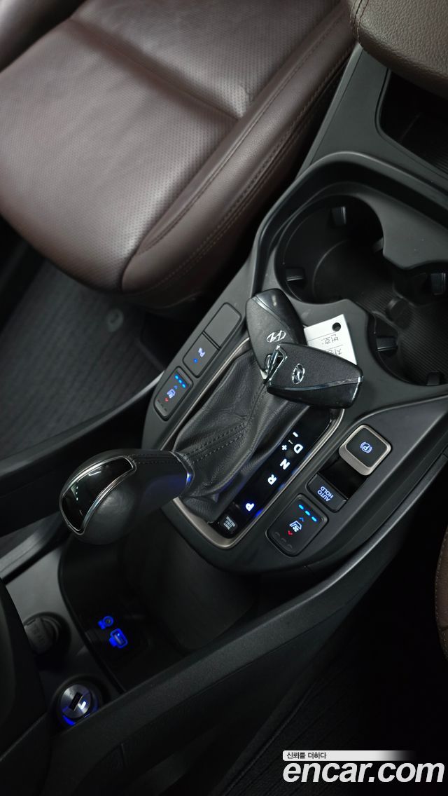 Hyundai Santafe 2017 — photo 12