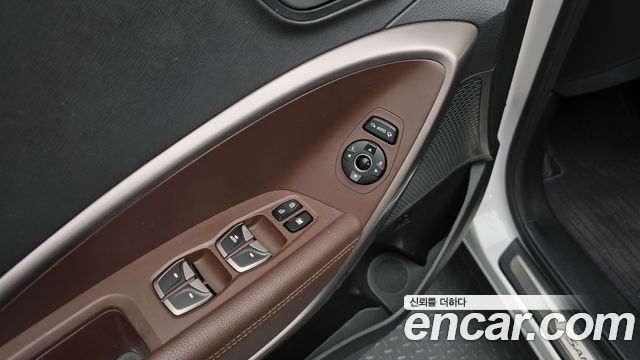 Hyundai Santafe 2017 — photo 21