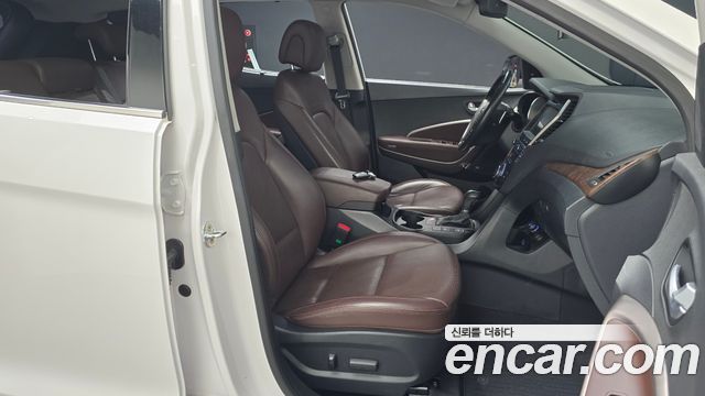 Hyundai Santafe 2017 — photo 16