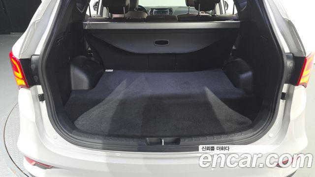 Hyundai Santafe 2017 — photo 28