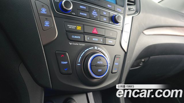Hyundai Santafe 2017 — photo 30