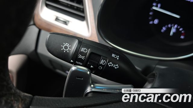 Hyundai Santafe 2017 — photo 31