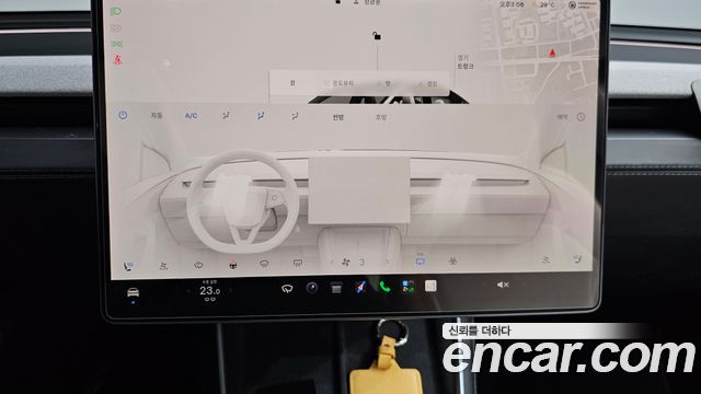 Tesla Model Y 2025 — photo 24