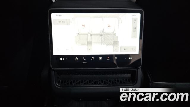 Tesla Model Y 2025 — photo 32
