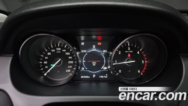 Land Rover Discovery Sport 2018 — photo 11