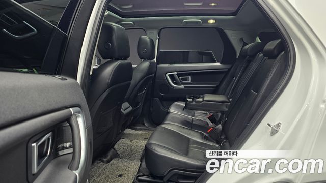 Land Rover Discovery Sport 2018 — photo 18