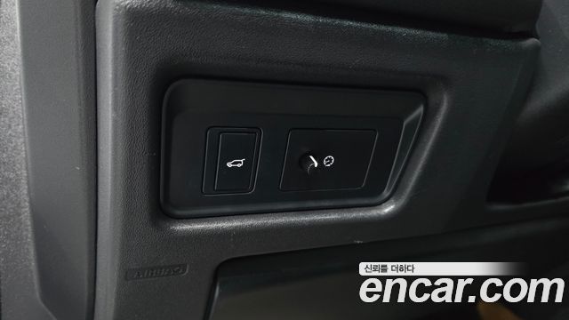 Land Rover Discovery Sport 2018 — photo 20