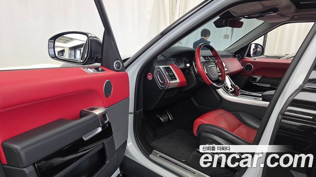 Land Rover Range Rover Sport 2019 — photo 13